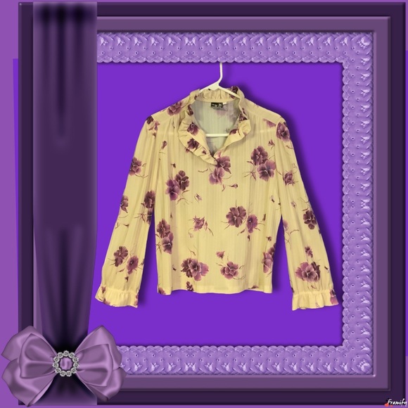 Petite Concepts - Cream Purple Pansies - Picture 4 of 6